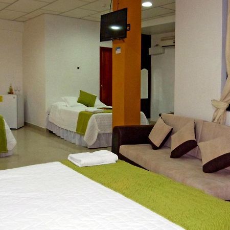 Hospedaje Brisas Del Pacifico Puerto Ayora  Esterno foto