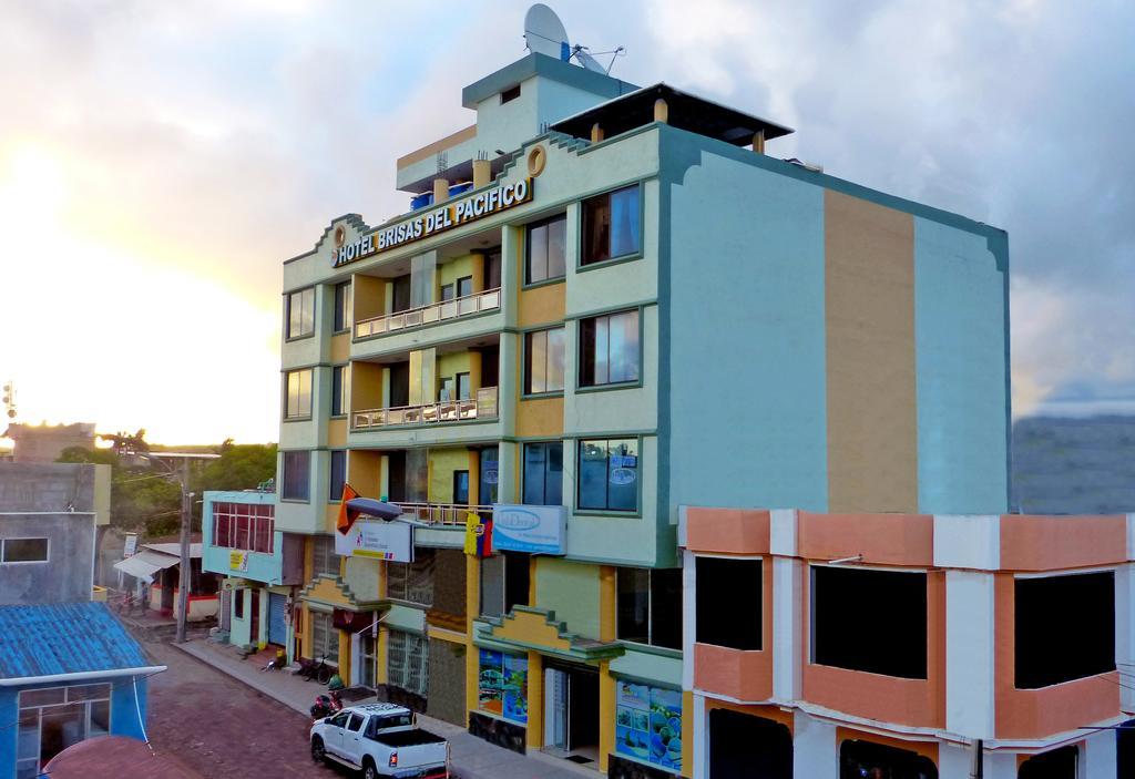 Hospedaje Brisas Del Pacifico Puerto Ayora  Esterno foto