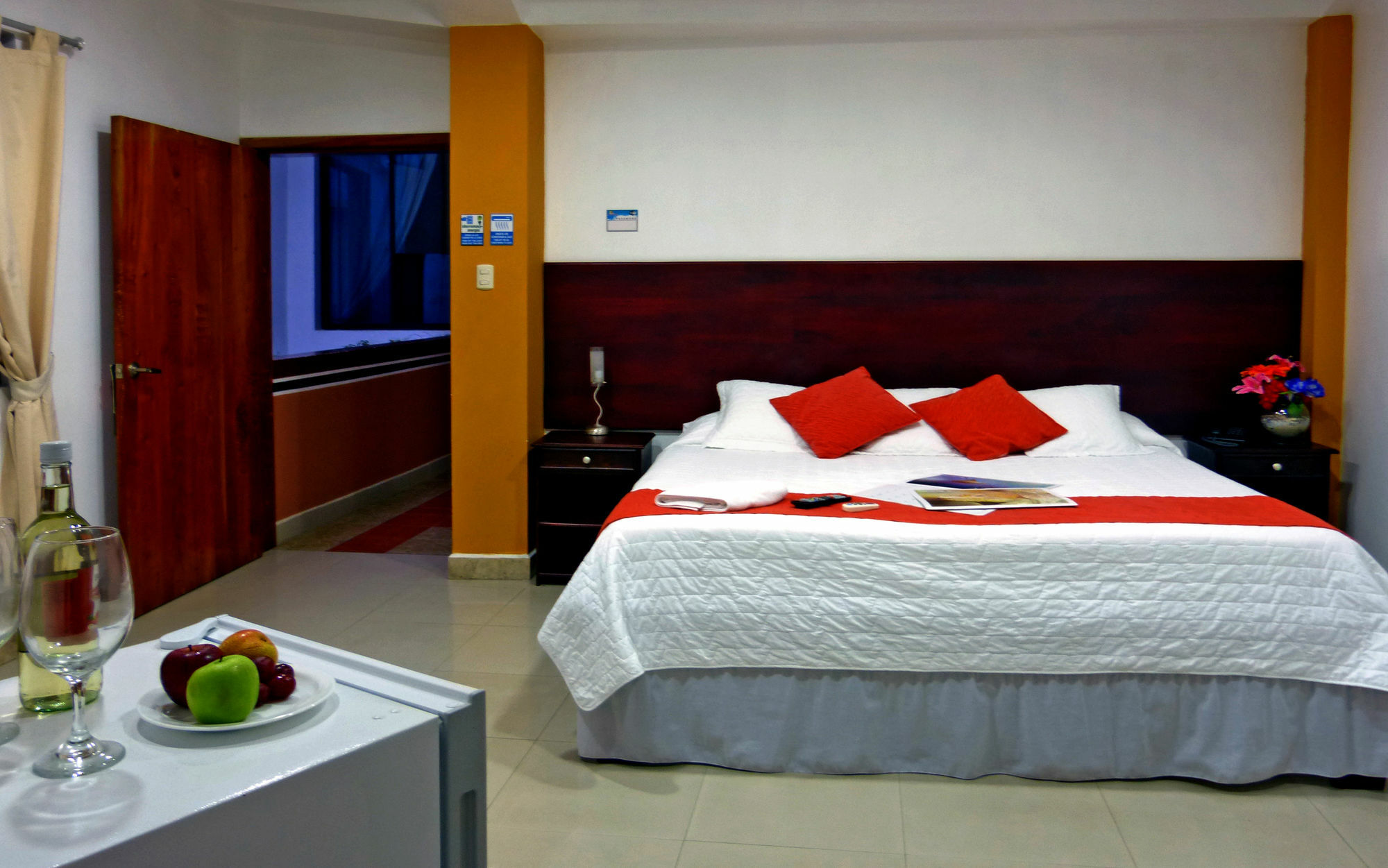 Hospedaje Brisas Del Pacifico Puerto Ayora  Esterno foto